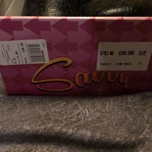 Savvy black working shoe